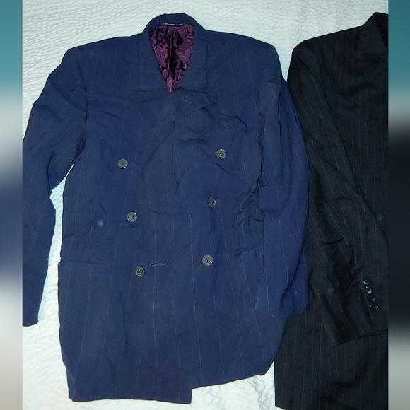 2 men's suit jackets - Picture 2 of 6